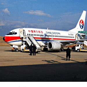 富蕴可可托海航空快运业稳步发展的原因是什么？